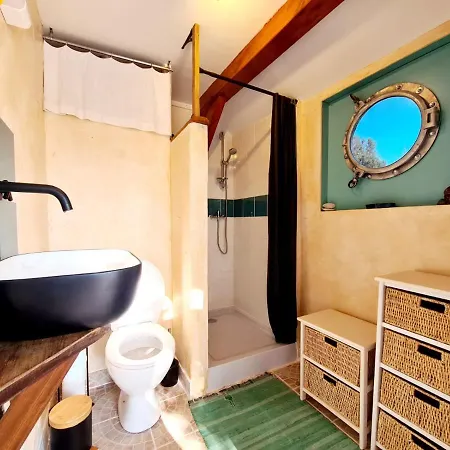 La Roulotte Du Coustal, Climatise Luxury tent *