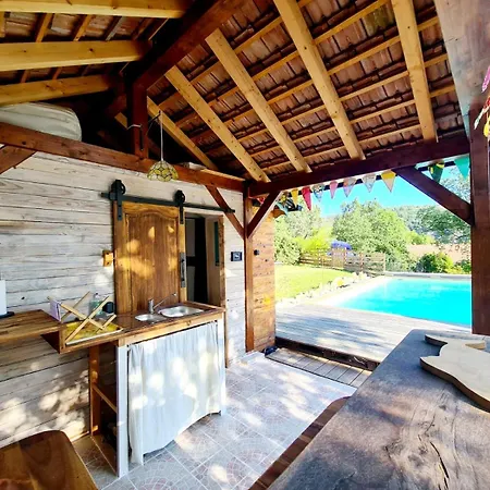 La Roulotte Du Coustal, Climatise Luxury tent Cajarc