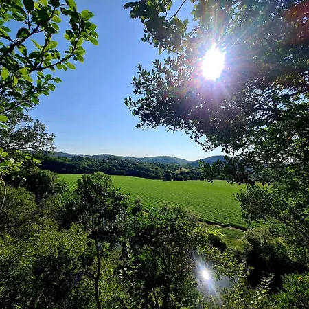 Luxury tent La Roulotte Du Coustal, Climatise *
