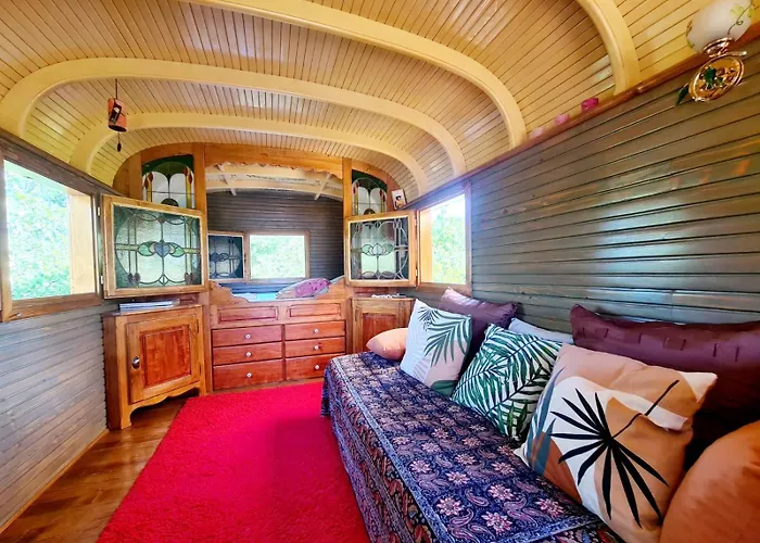 La Roulotte Du Coustal, Cajarc, Lot Luxury tent