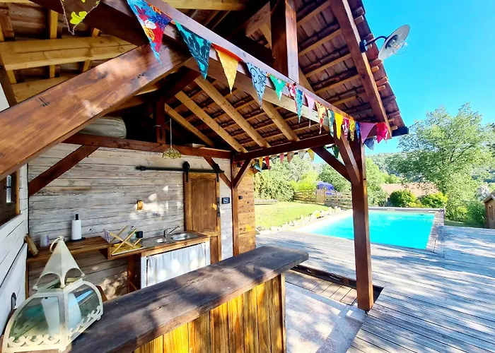 Luxury tent La Roulotte Du Coustal, Cajarc, Lot *