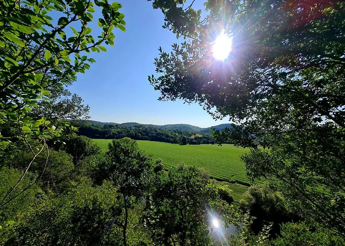 Luxury tent La Roulotte Du Coustal, Cajarc, Lot *