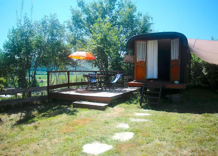 Luxury tent La Roulotte Du Coustal, Cajarc, Lot *