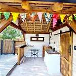 La Roulotte Du Coustal, Cajarc, Lot * Cajarc