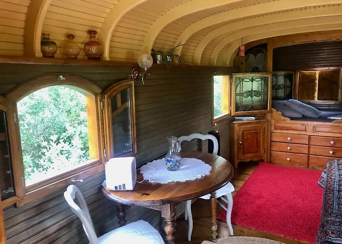 La Roulotte Du Coustal, Cajarc, Lot * Cajarc