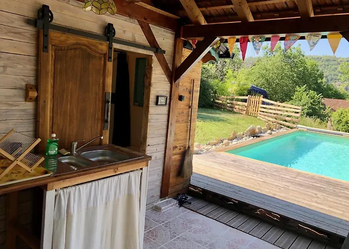 La Roulotte Du Coustal, Cajarc, Lot Luksustelt *