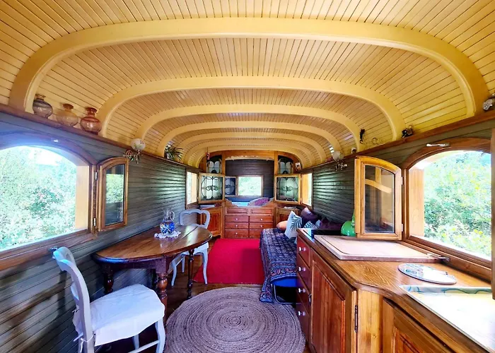 La Roulotte Du Coustal, Cajarc, Lot * Cajarc